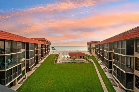 17580 GULF BOULEVARD UNIT 401