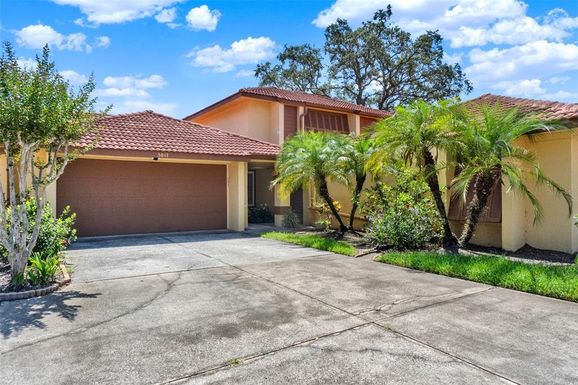5017 BERMUDA CIRCLE