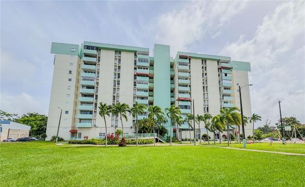 3000 CELESTIAL STREET UNIT 5