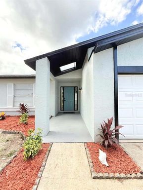 1528 W POWDER HORN ROAD