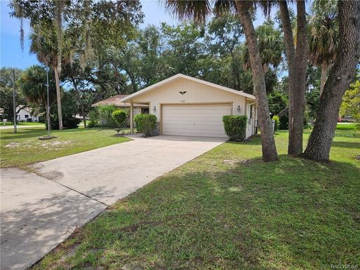 7525 W FAIRVIEW COURT