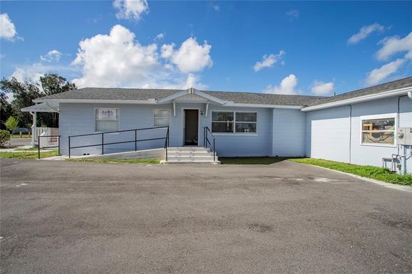 8202 E COLONIAL DRIVE