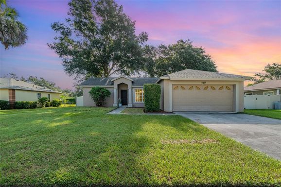 15625 KENSINGTON TRAIL