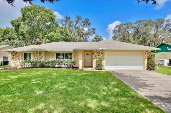 4504 TRESCOTT DRIVE