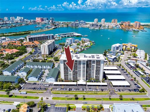 400 ISLAND WAY UNIT 811