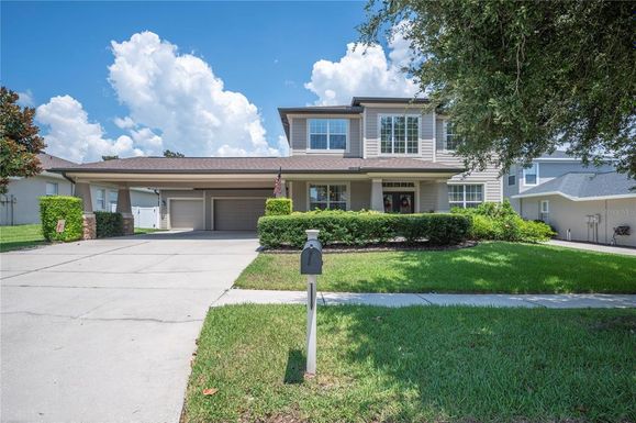 2817 ROLLING ACRES PLACE