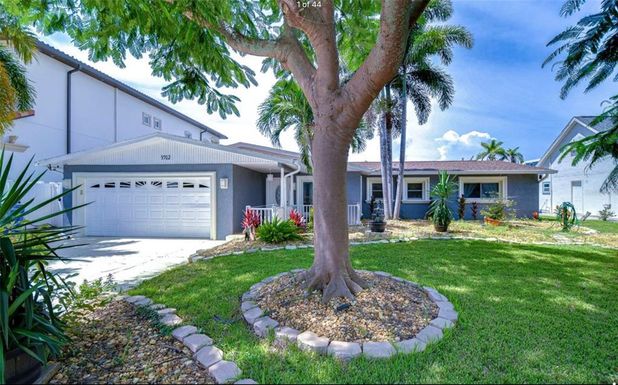 3912 FONTAINEBLEAU DRIVE