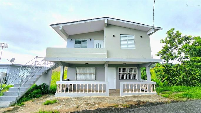 ST. 749 KM 4.4 SECTOR LA LOMA BO. QUEBRADA GRANDE