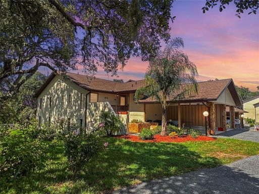 219 E HARTFORD STREET UNIT 4A