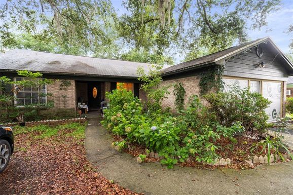 4725 CINNAMON FERN DRIVE