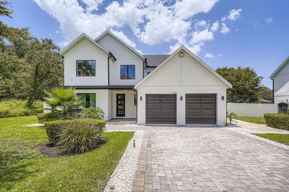 1882 LAKE PEARL DRIVE