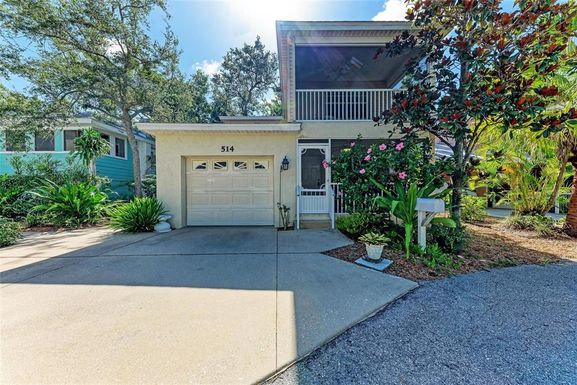514 HOWARD COURT