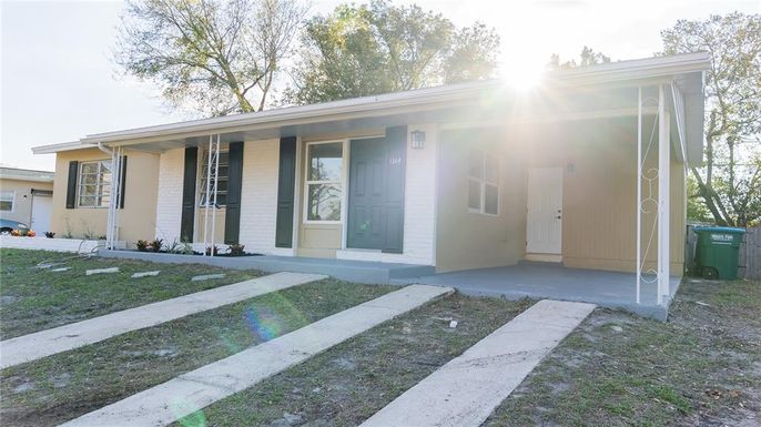 1364 W HARTLEY CIRCLE