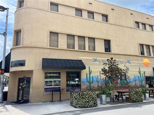 204 W UNIVERSITY AVENUE UNIT 8