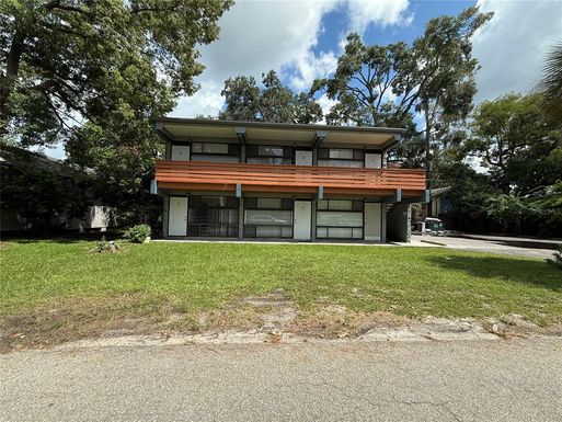 203 NW 15TH STREET UNIT 1