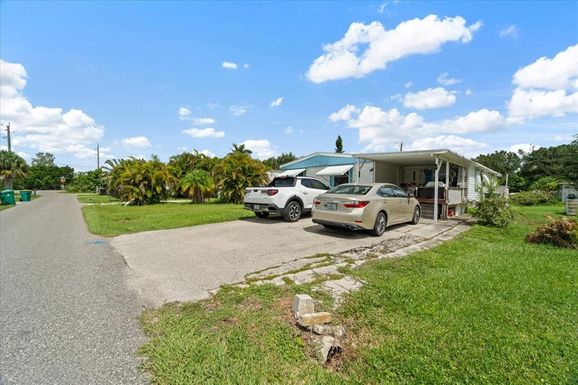 1308 WOODLAWN AVE