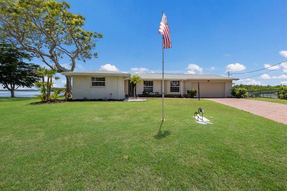 10419 SPOONBILL ROAD W