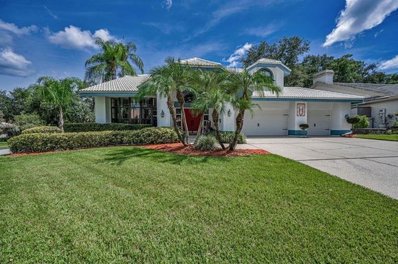 110 WOODCREEK DRIVE S