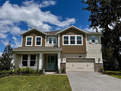 124 LAKE DRIVE