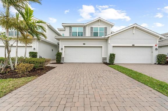 933 TIDEWATER SHORES LOOP UNIT 722