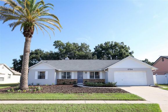 1734 WILLA CIRCLE