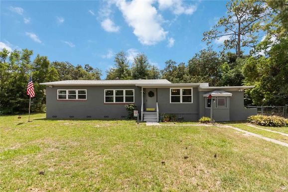 1401 FOREST DRIVE