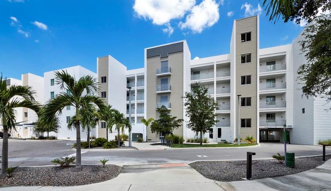 1709 N TAMIAMI TRAIL UNIT 525