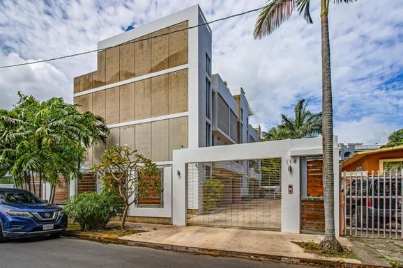 114 DONCELLA STREET UNIT 3