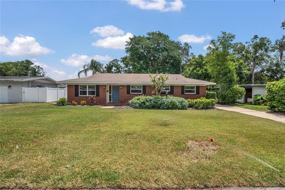 637 MAGNOLIA DRIVE