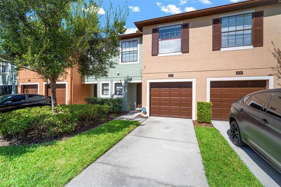 2651 OLEANDER LAKES DRIVE