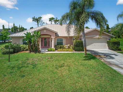 3 PINEHURST COURT