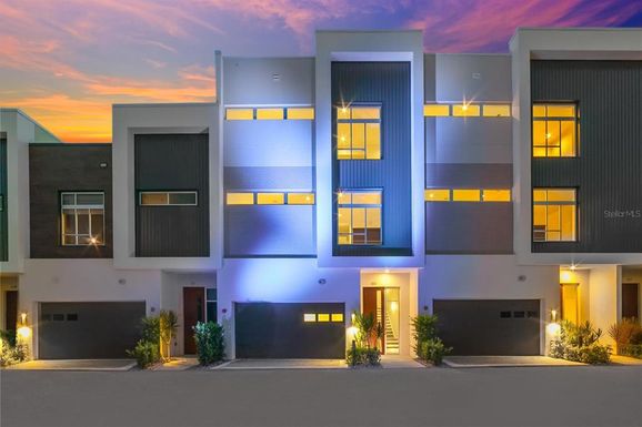 219 COSMOPOLITAN COURT