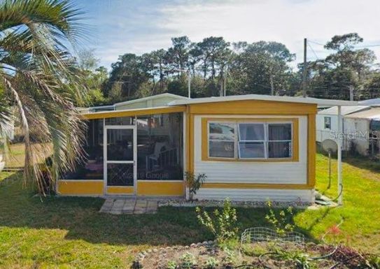 39206 HILLCREST DRIVE