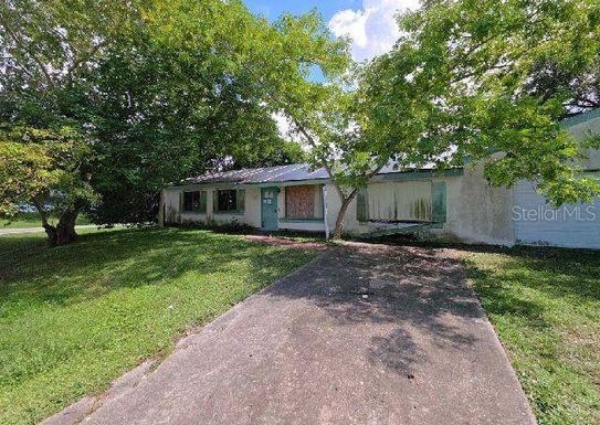 1712 APACHE STREET NE