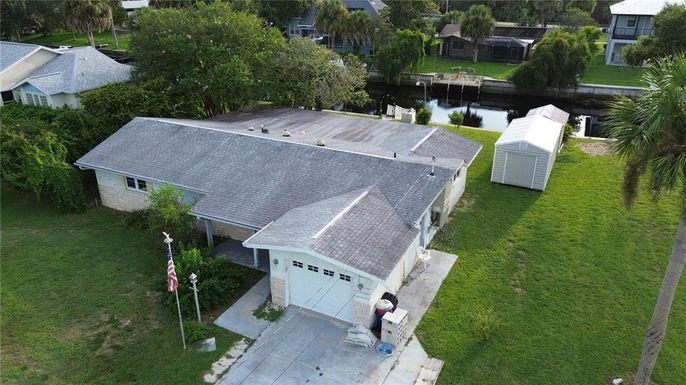 3896 N SEMINOLE POINT