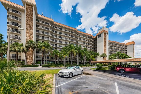 5400 PARK STREET N UNIT 609