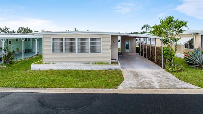 3220 SWEET GUM TERRACE