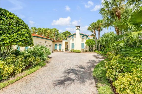 2690 E SPRUCE CREEK BOULEVARD