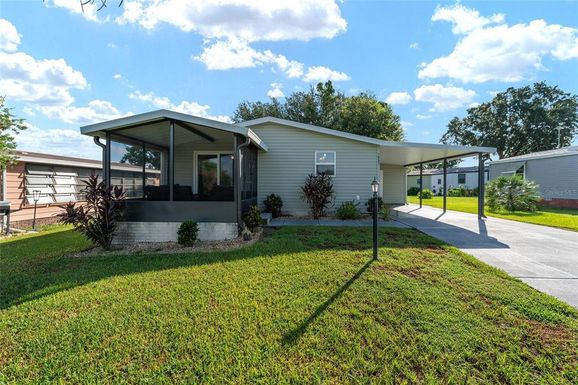 1607 DORAL CIRCLE