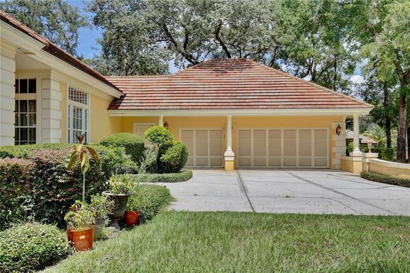 1726 MAJESTIC OAK DRIVE