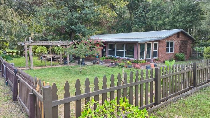 505 N STATE ROAD 21