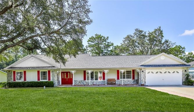 11 SYCAMORE COURT W