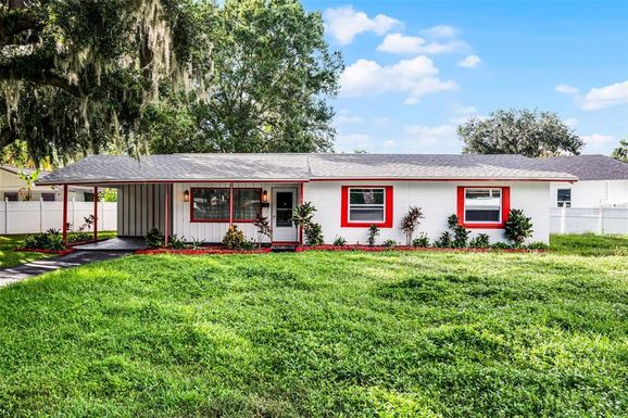 1317 MOSS LANE
