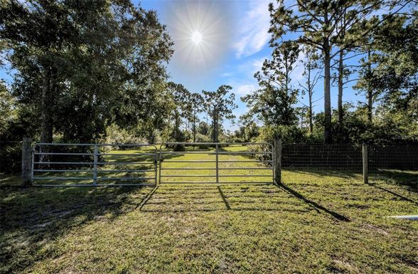 5450 & 5462 GROVEWOOD CIRCLE