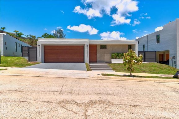 240 St. MONTEAZUL UNIT 240