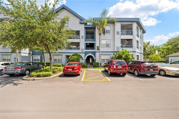 1410 VILLA CAPRI CIRCLE UNIT 208