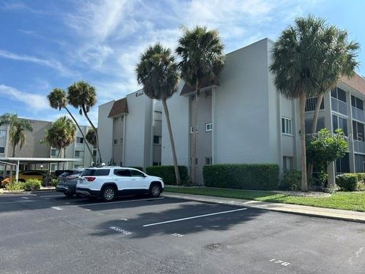 1520 GLEN OAKS DRIVE E UNIT 256