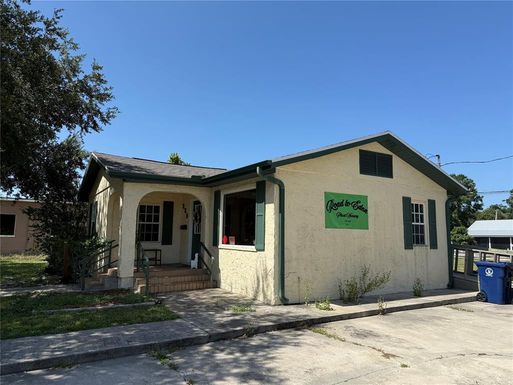 225 N SCENIC HIGHWAY