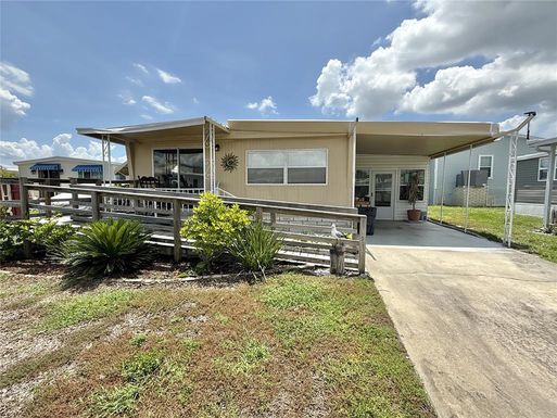 650 MOUNT KEY AVENUE NE UNIT 628