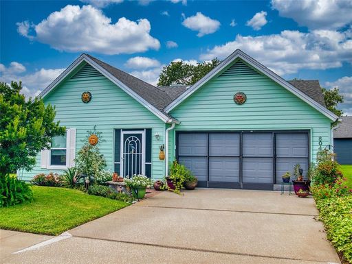 804 PINE SHORES CIRCLE